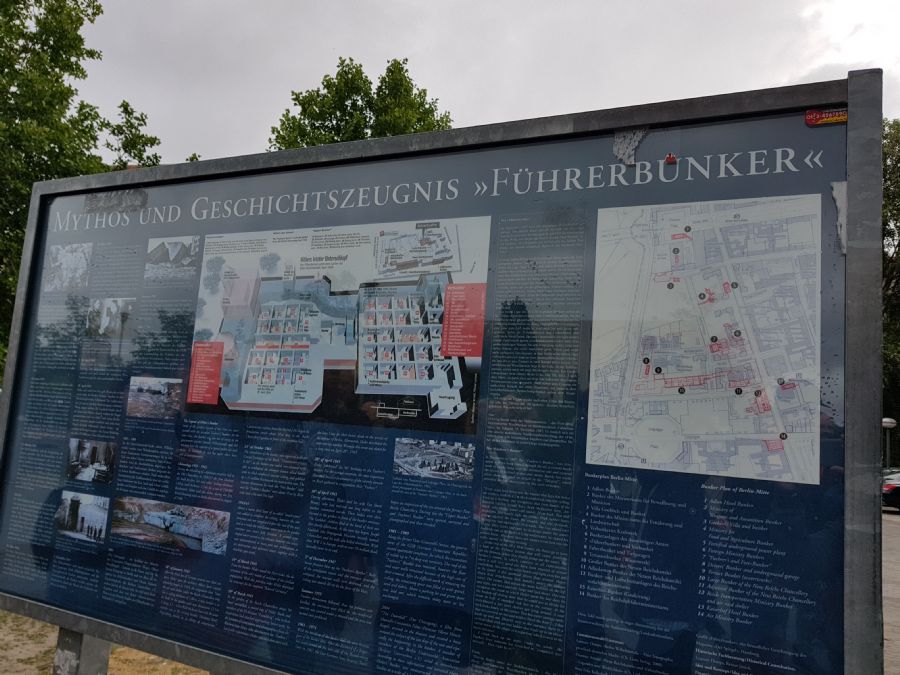 פה היה הבונקר של היטלר